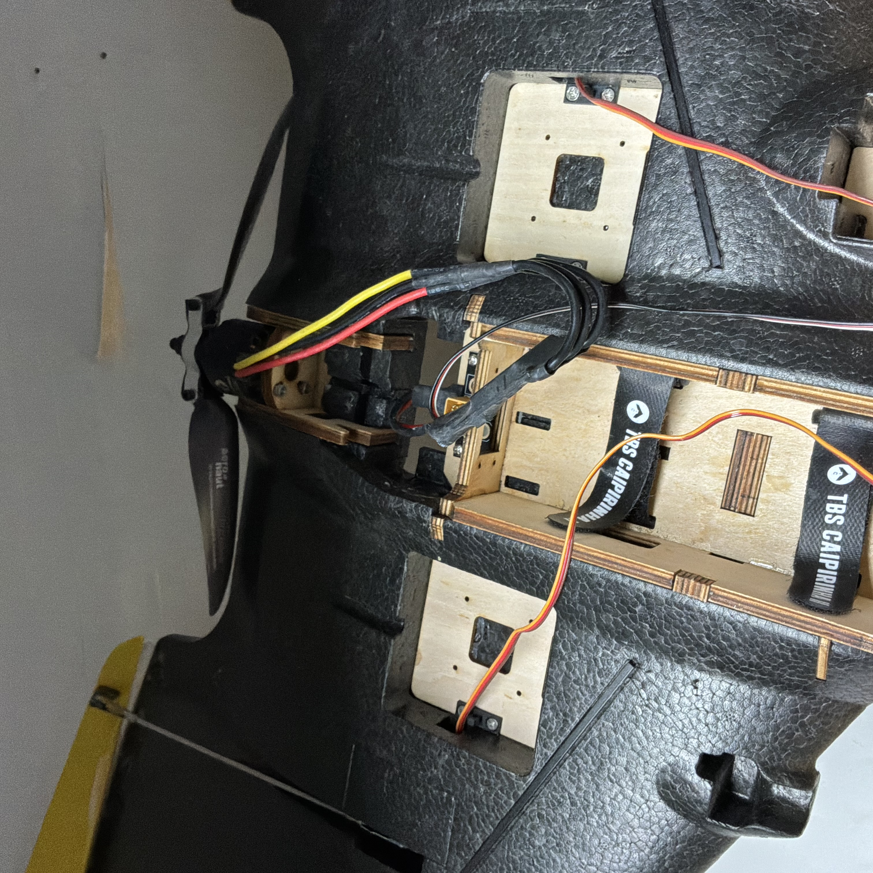 TBS Caipirinha II FPV Flying Wing Built Airframe Motor ESC Servos Used — actual PRF item photo 2 of 4