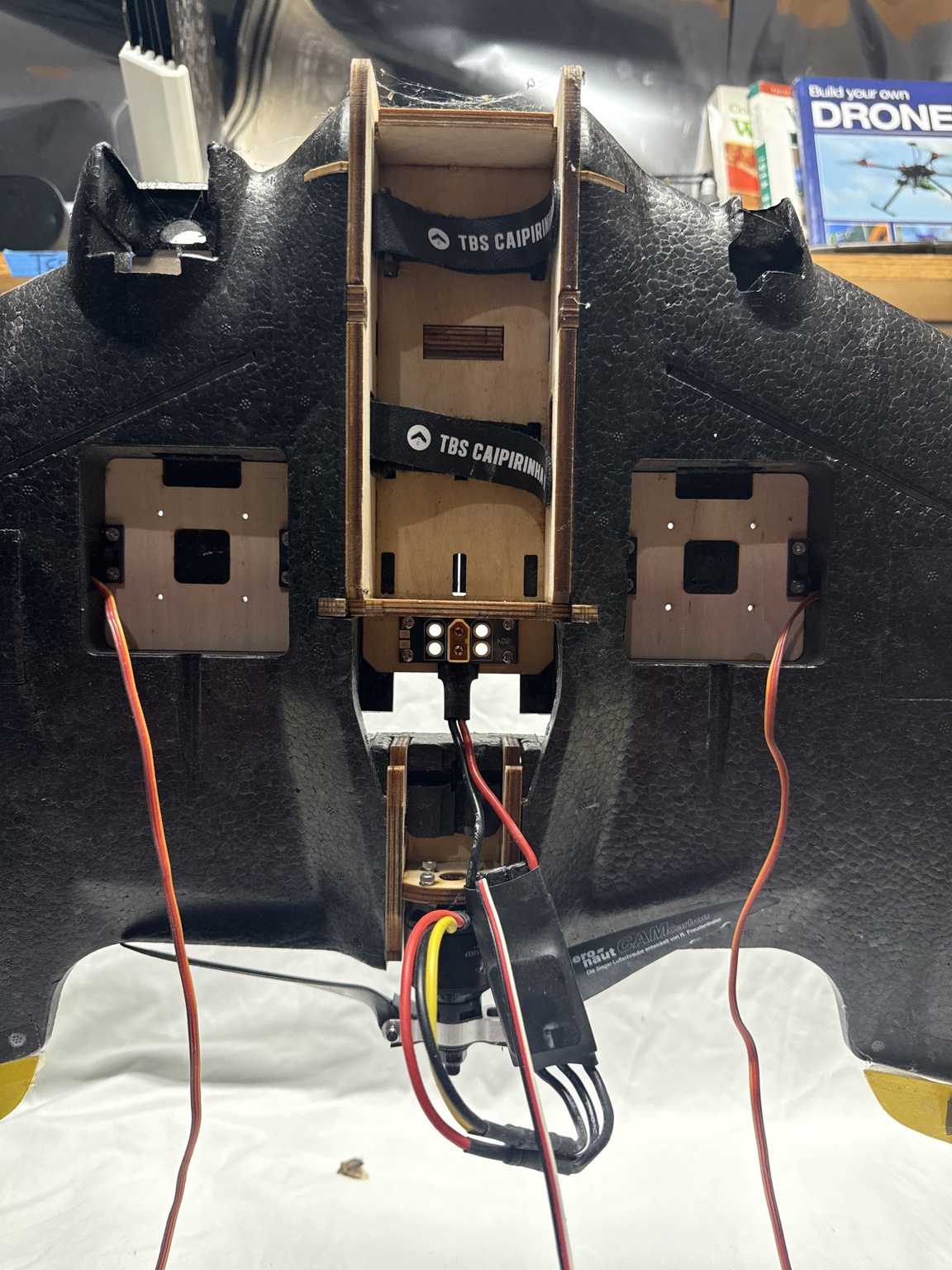 TBS Caipirinha II FPV Flying Wing Built Airframe Motor ESC Servos Used — actual PRF item photo 3 of 4
