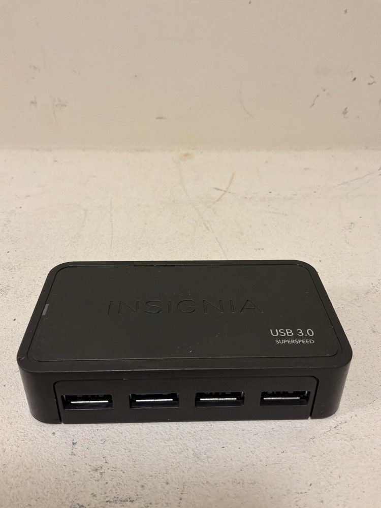 Insignia 4-Port Powered USB 3.0 Hub Black