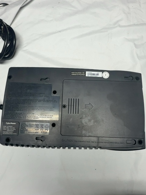 CyberPower LE1000DG 1000VA 530W AVR UPS Battery Backup 12 Outlets LCD — actual PRF item photo 2 of 4