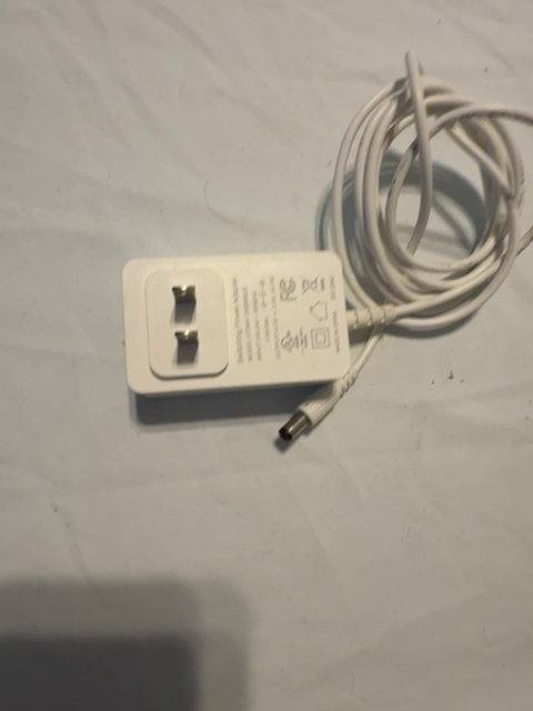 Unbranded / not established HT24A-120200US 12V 2A Adapter — actual PRF item photo 2 of 3