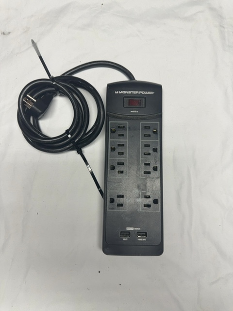 Monster Power 8-Outlet Surge Protector 2 USB Charging Ports Lighted Switch — actual PRF item photo 1 of 2