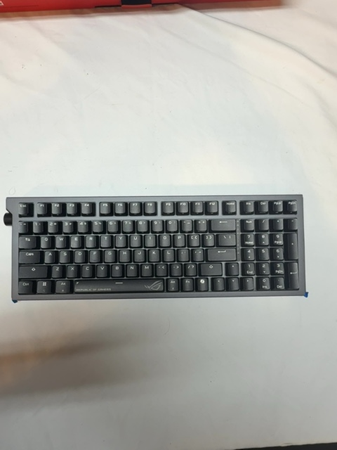 ASUS W2MPOR059613 ROG STRIX MORPH 96 WIRELESS REFINED LINEAR Open Box — actual PRF item photo 1 of 2