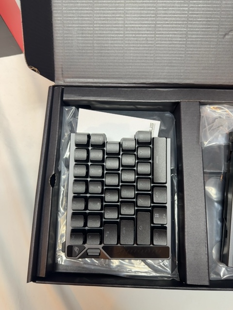 ASUS M703 ROG FALCATA/HFXV2 FALCATA HEX V2 Open Box — actual PRF item photo 1 of 2