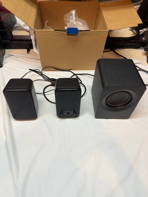 Insignia NS-CSS2B6 2.1-Channel LED Computer Speakers with Subwoofer Open Box — actual PRF item photo 1 of 1