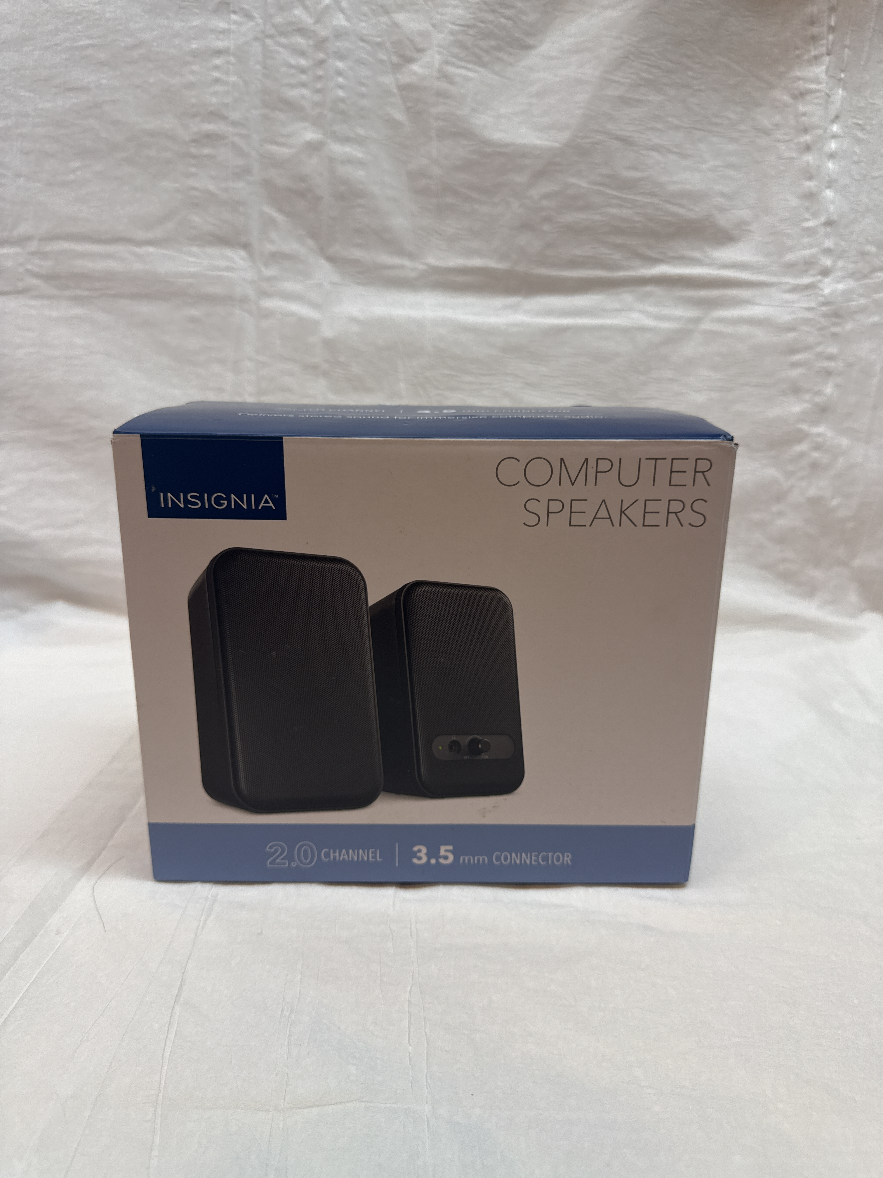 Insignia NS-CSG2B6 Wired 2.0 Computer Speakers — actual PRF item photo 2 of 4
