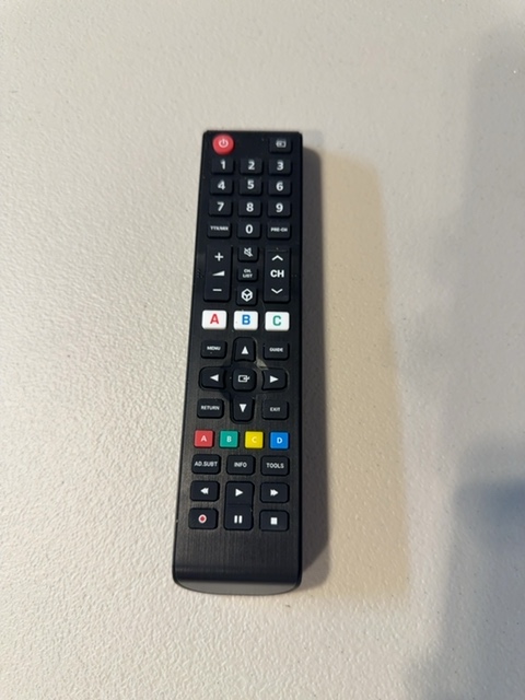 Insignia Replacement Remote for Samsung TVs NS-RMTSAM21 Open Box — actual PRF item photo 1 of 3