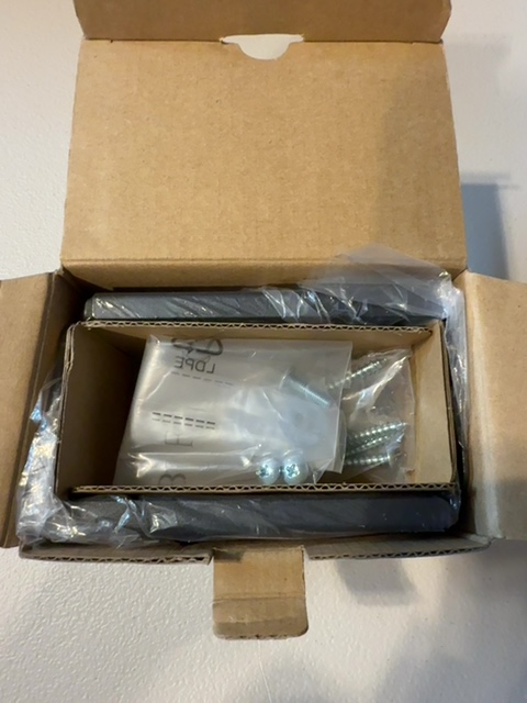 Insignia NS-SBFXB26 Fixed Soundbar Mount New Sealed — actual PRF item photo 1 of 3