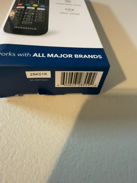 INSIGNIA NS-RMT3D21 3-DEVICE UNIVERSAL REMOTE Open Box — actual PRF item photo 2 of 2