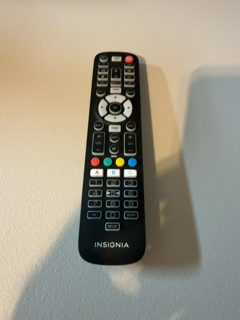 INSIGNIA NS-RMT3D21 3-DEVICE UNIVERSAL REMOTE Open Box — actual PRF item photo 1 of 2
