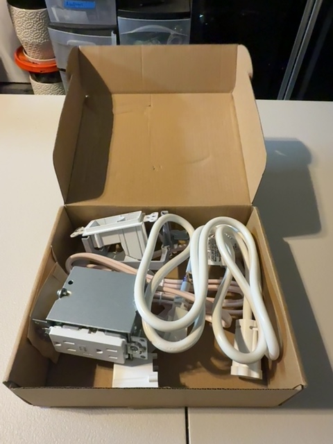 SANUS SA-IWBIWP1-W1 In-Wall Power Kit Open Box — actual PRF item photo 1 of 3