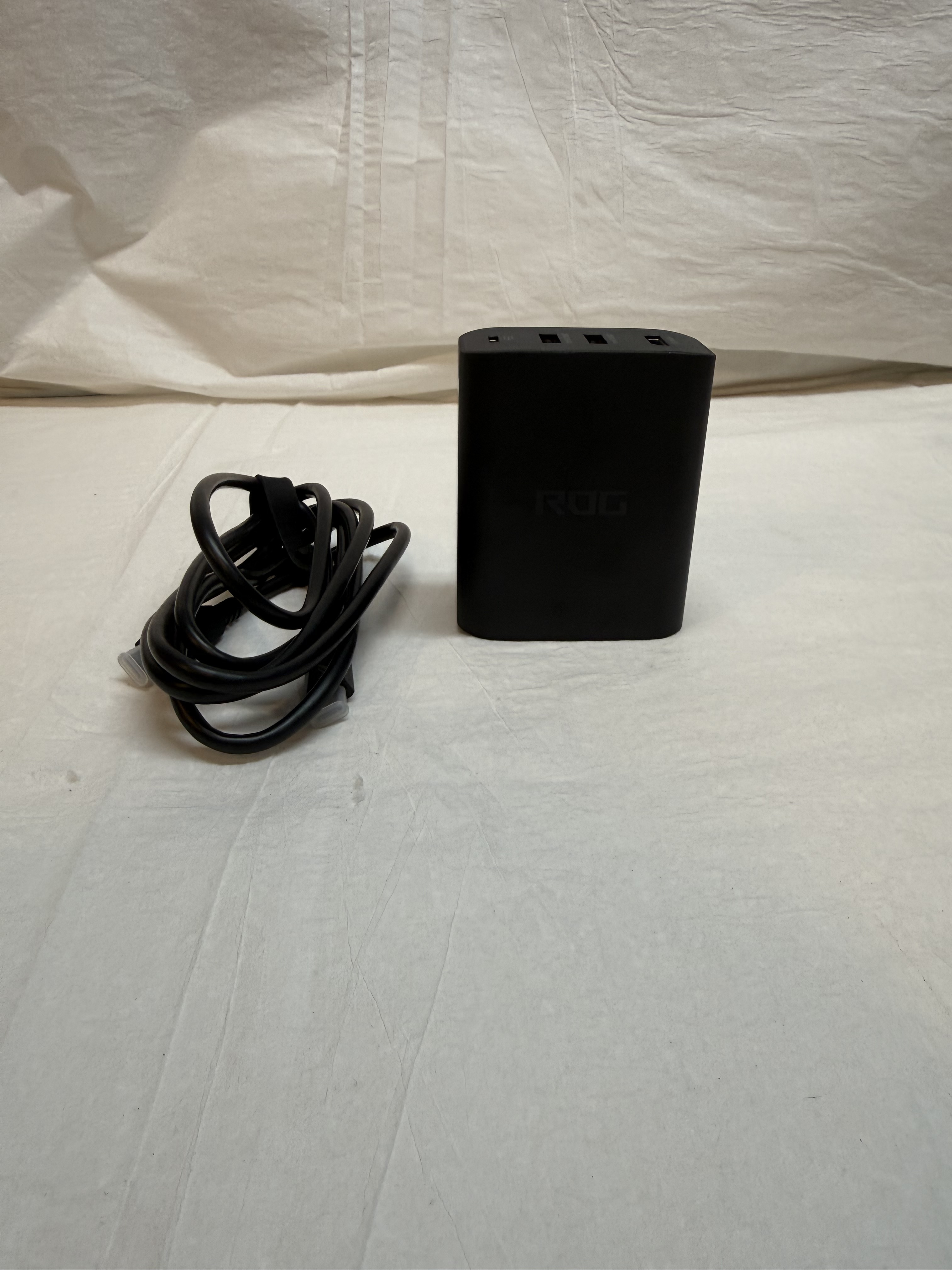 ASUS ROG 100W Gaming Charger Dock AC100-05 BK/US - Open Box — actual PRF item photo 1 of 4