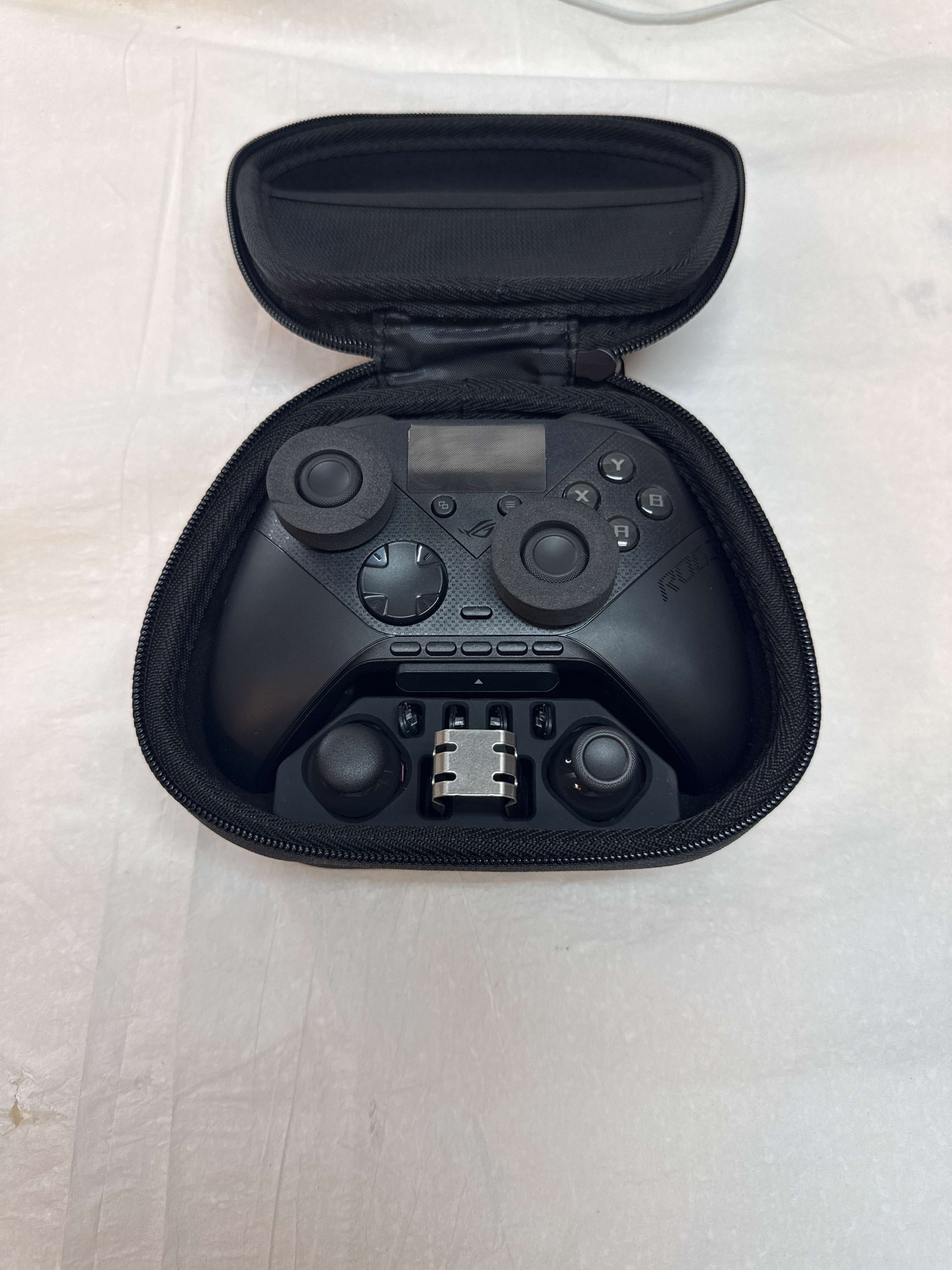 ASUS ROG Raikiri II Pro PC Wireless Controller GC701 Black - Open Box — actual PRF item photo 1 of 3