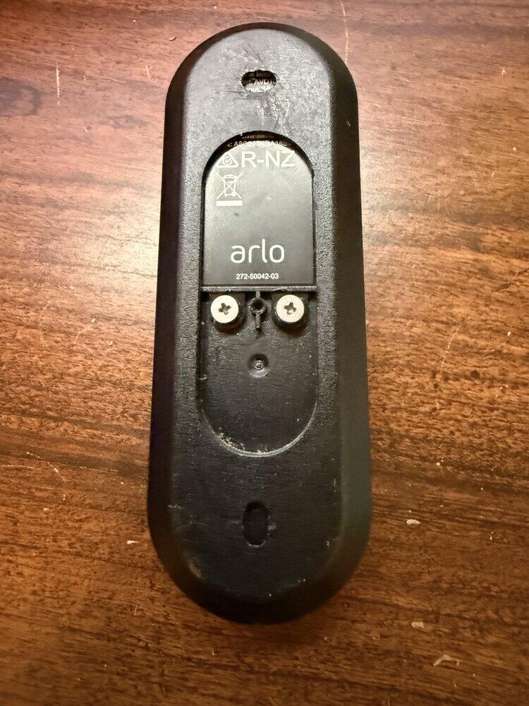 Arlo Essential Wired Video Doorbell AVD1001 White w/ 3 Mounting Wedges