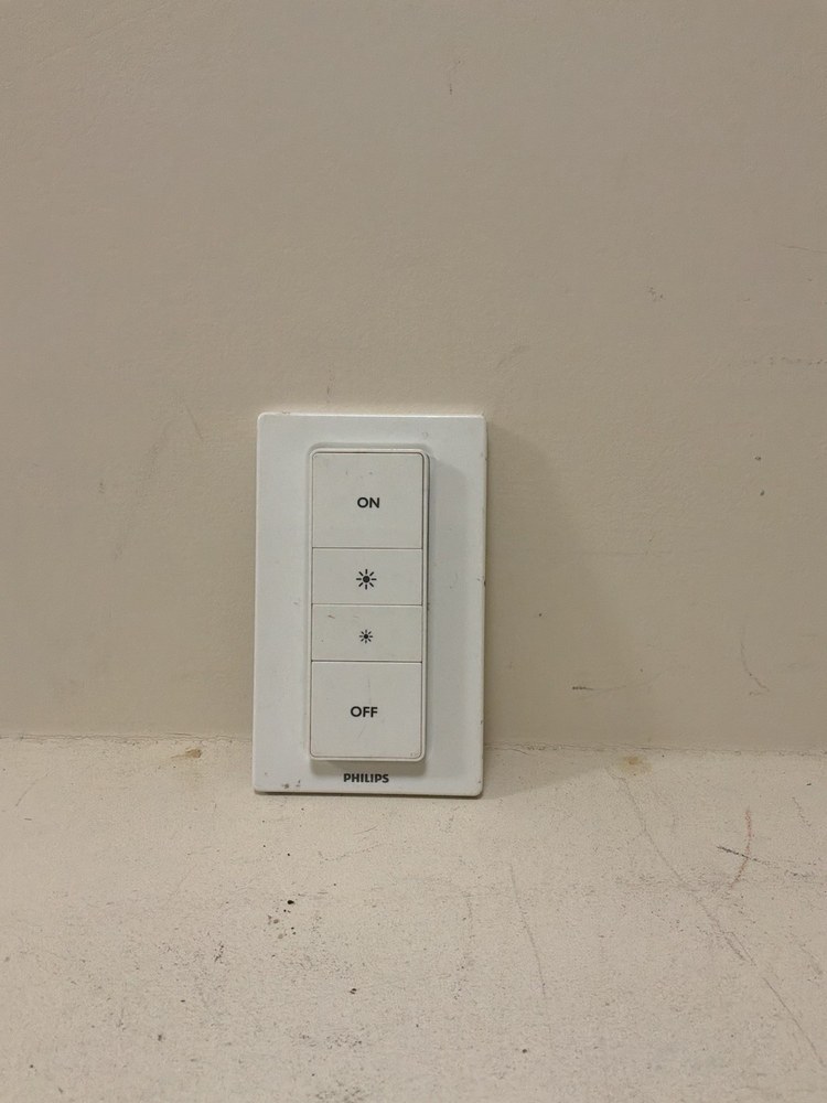 Philips Hue Dimmer Switch (V1 / 1st Gen) Wireless Smart Lighting Remote White